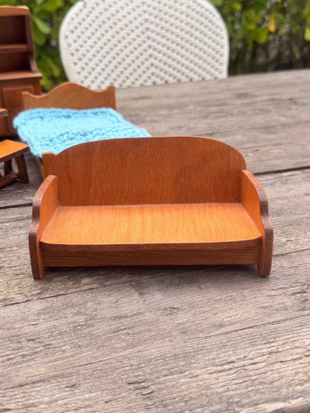 Vintage Lot of Wooden Dollhouse Furniture Bed Table Couch Hutch Chair Wood - Picture 4 of 16